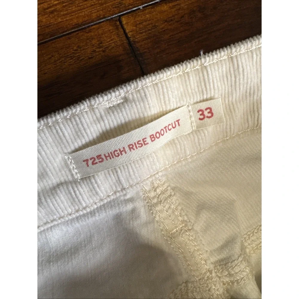 Levi's 725 High Rise Bootcut Corduroy Pants W33‎ L32 Cream Ivory